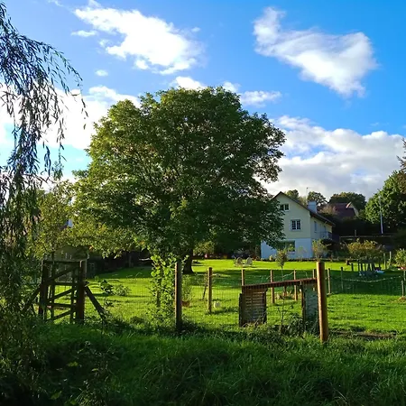 فندق مبيت وإفطار Karibu Normandy