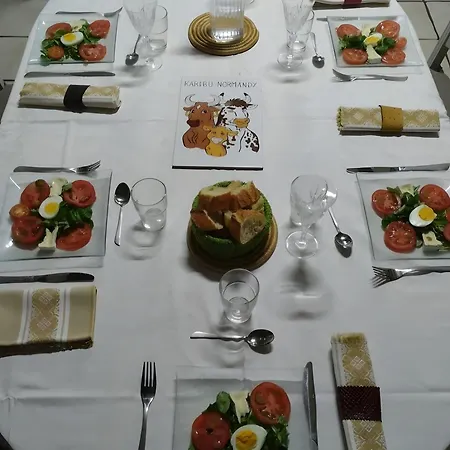 فندق مبيت وإفطار Karibu Normandy Saint-Desir